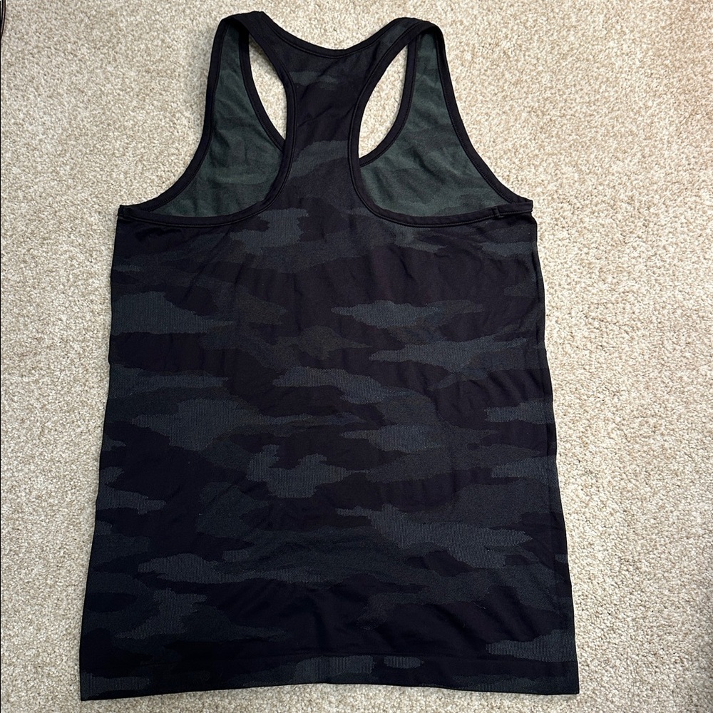 ATHLETA Womens Camo Racerback Workout Tank Top Size M - Picture 4 of 4